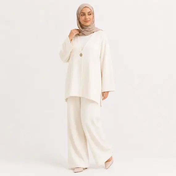 Soft Aura Modest Set