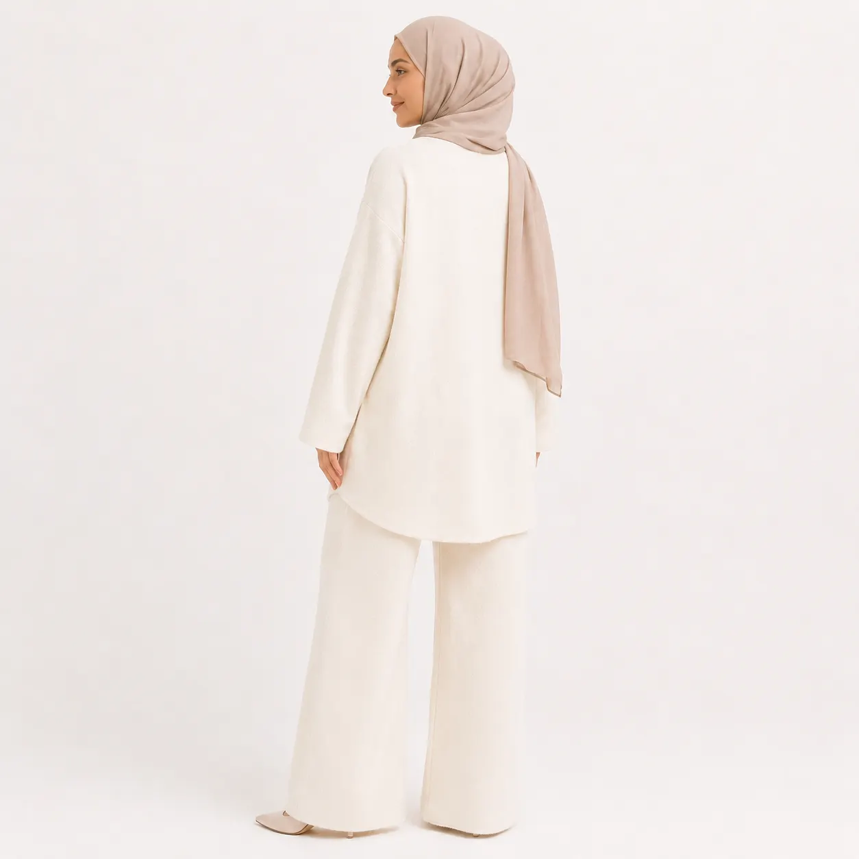 Soft Aura Modest Set